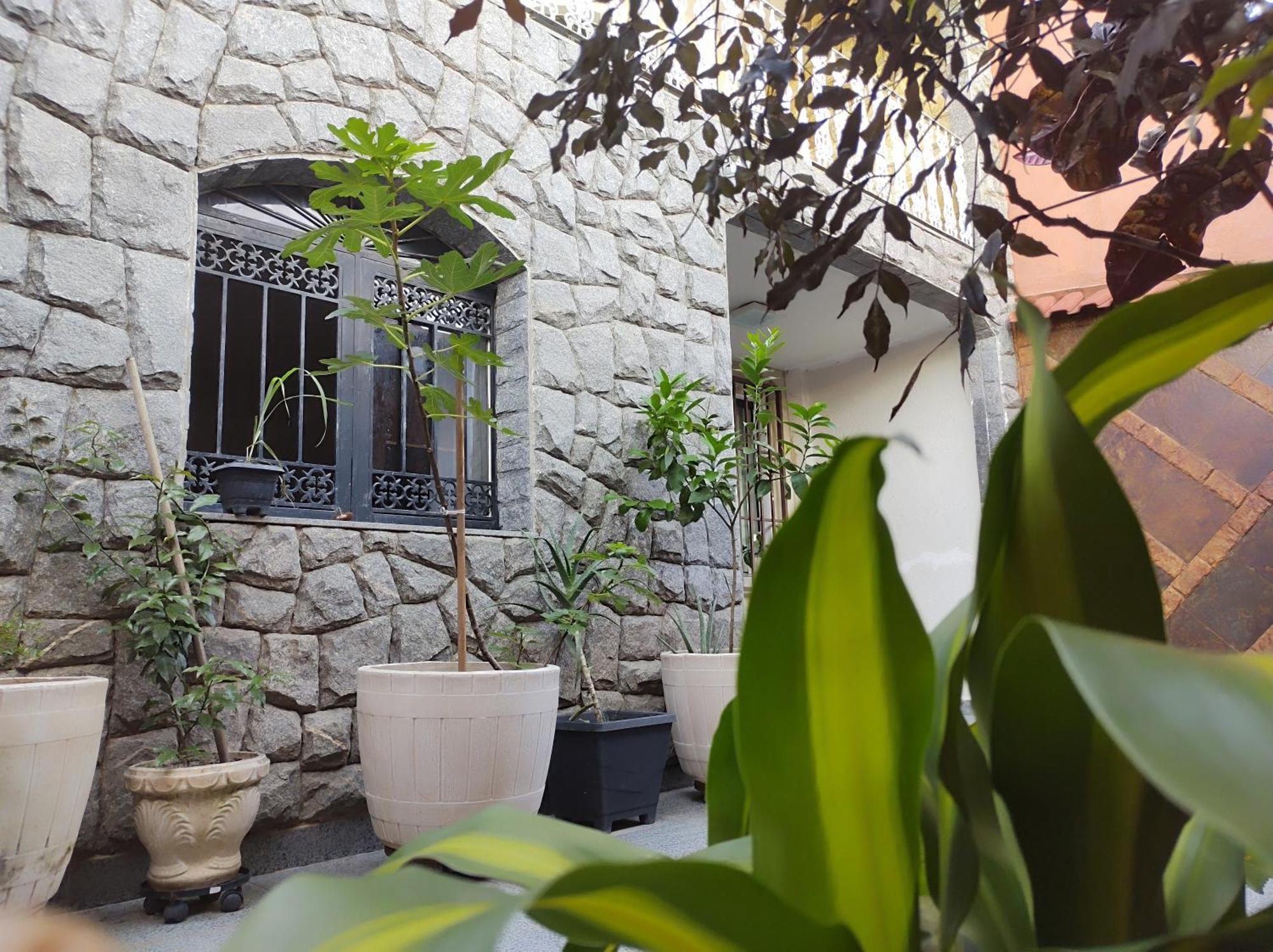 Espaco Inteiro Com Internet E Garagem Gratis Proximo Da Apartamento
